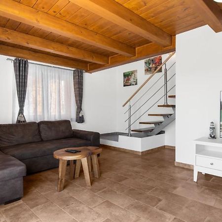 Holiday Home Lino Dajla Esterno foto