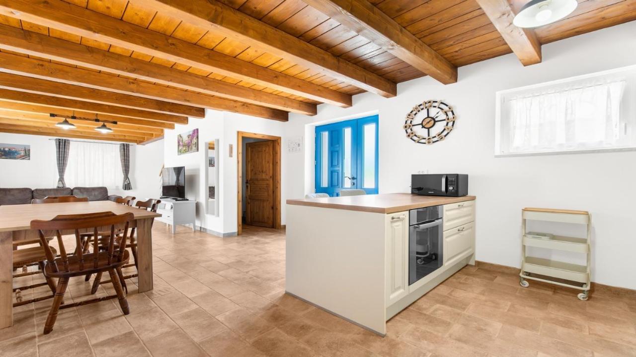 Holiday Home Lino Dajla Esterno foto