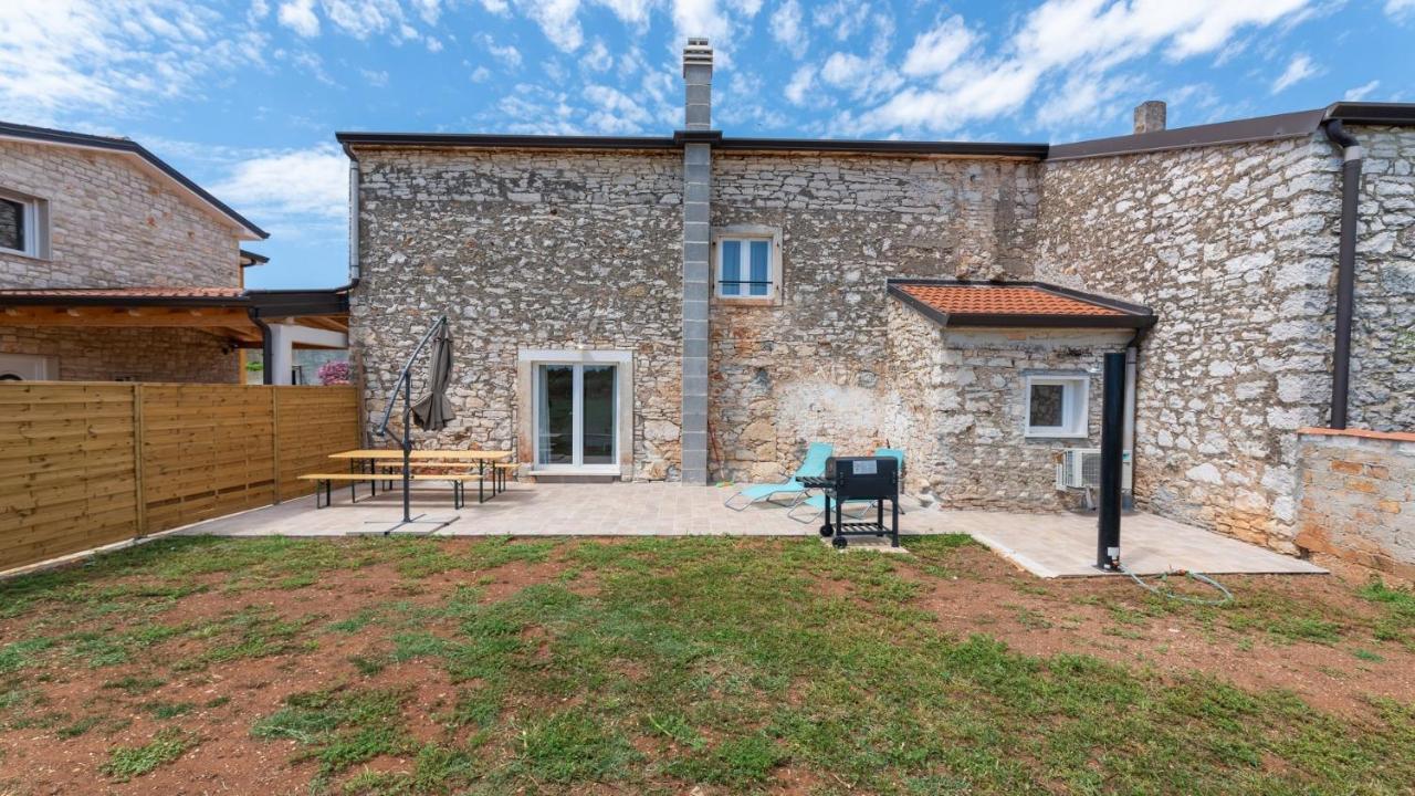 Holiday Home Lino Dajla Esterno foto