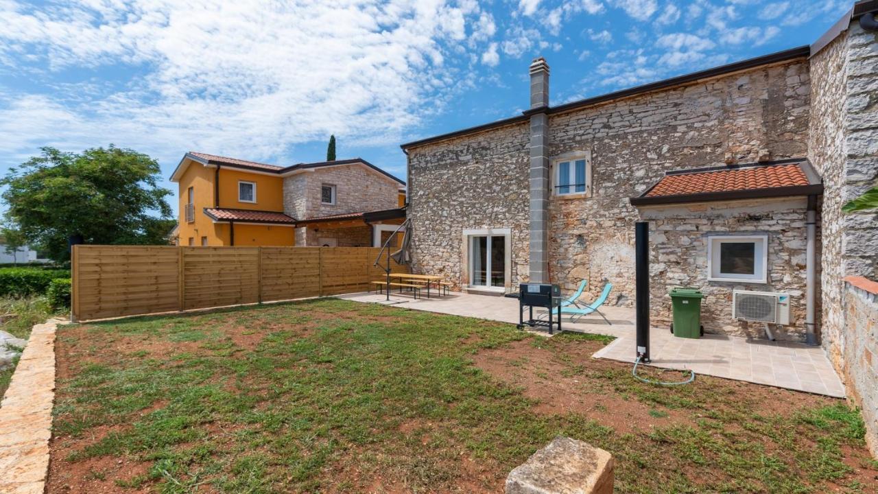 Holiday Home Lino Dajla Esterno foto
