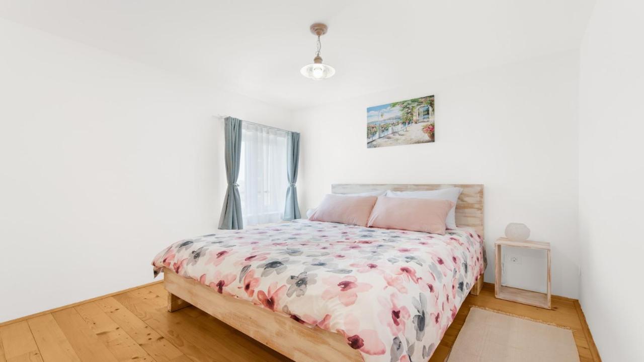 Holiday Home Lino Dajla Esterno foto
