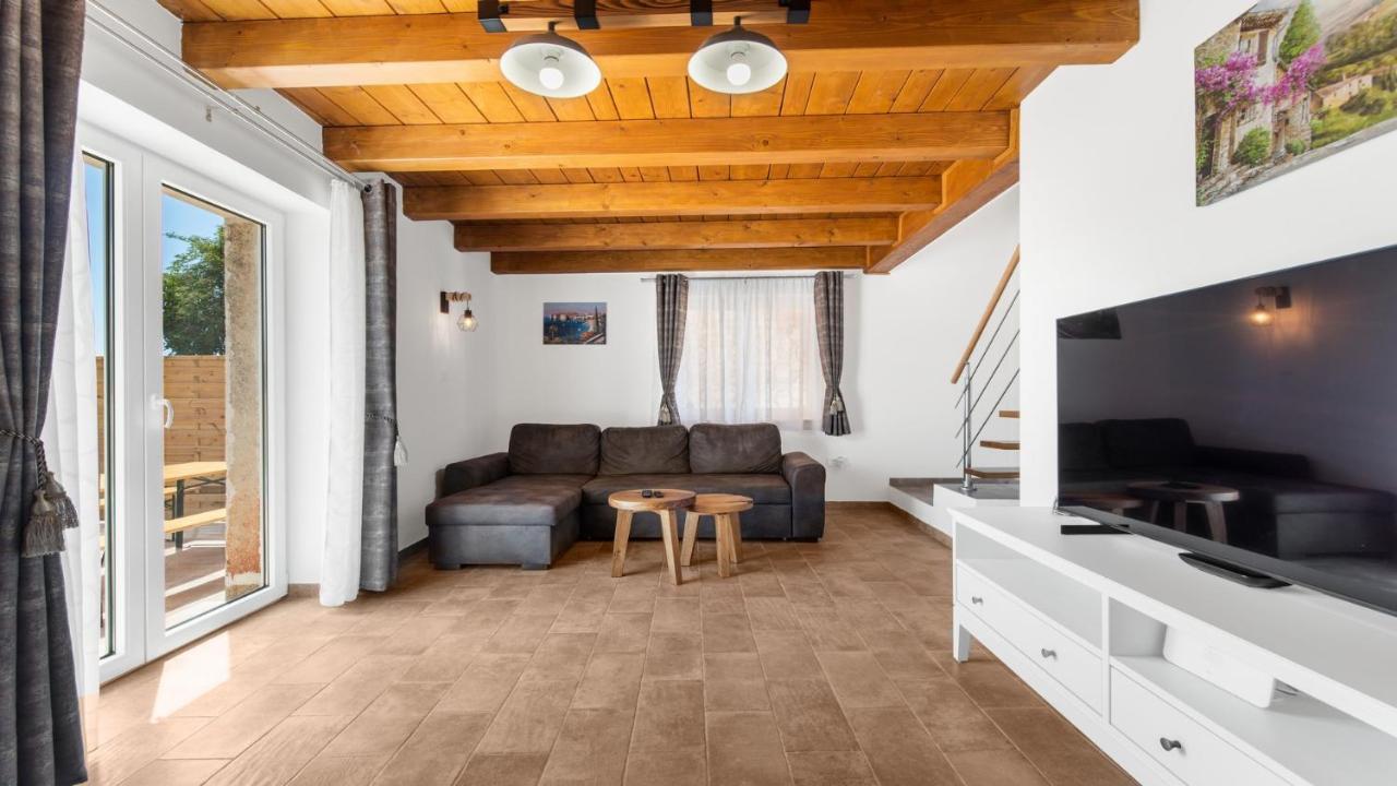 Holiday Home Lino Dajla Esterno foto