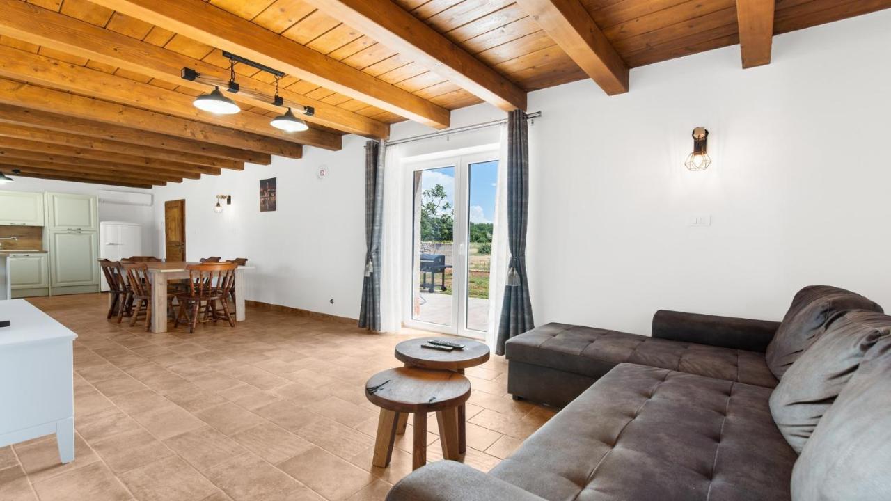 Holiday Home Lino Dajla Esterno foto